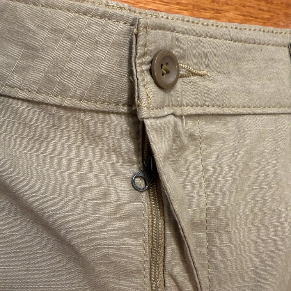 New Levi's Carrier Cargo Shorts Mens 44 Khaki Ripstop Utility Pockets Hiking 9